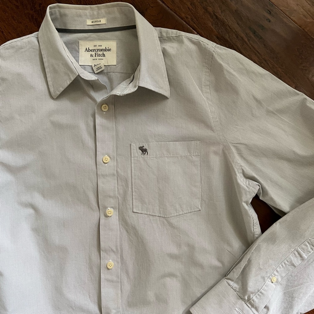 Abercrombie and Fitch Gray checkered button down shirt, size XXL
